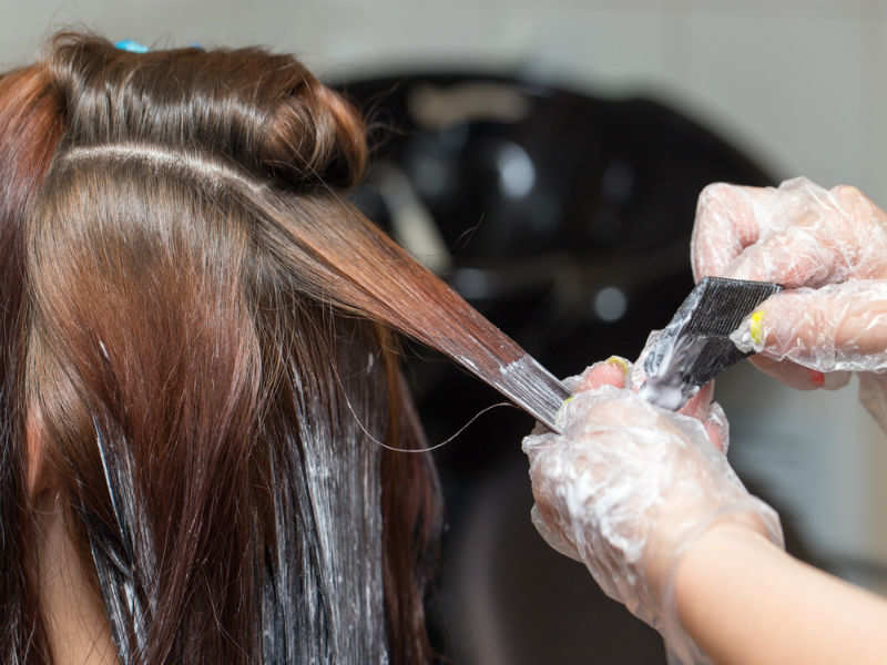 Ikuti Cara  Cat Rambut  Di  Rumah  Dengan Mudah Dan Praktis 