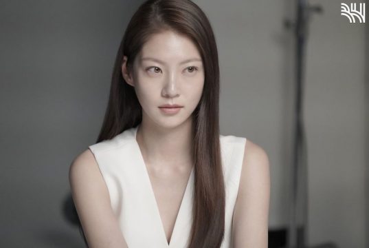 Sinopsis dan Detail Film Korea Aloners gong seung yoon