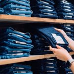 memilih celana jeans wanita